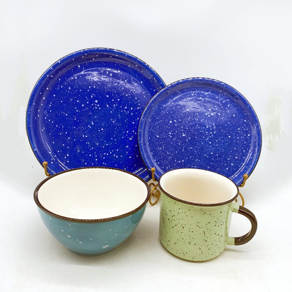 Earthenware dinnerware set