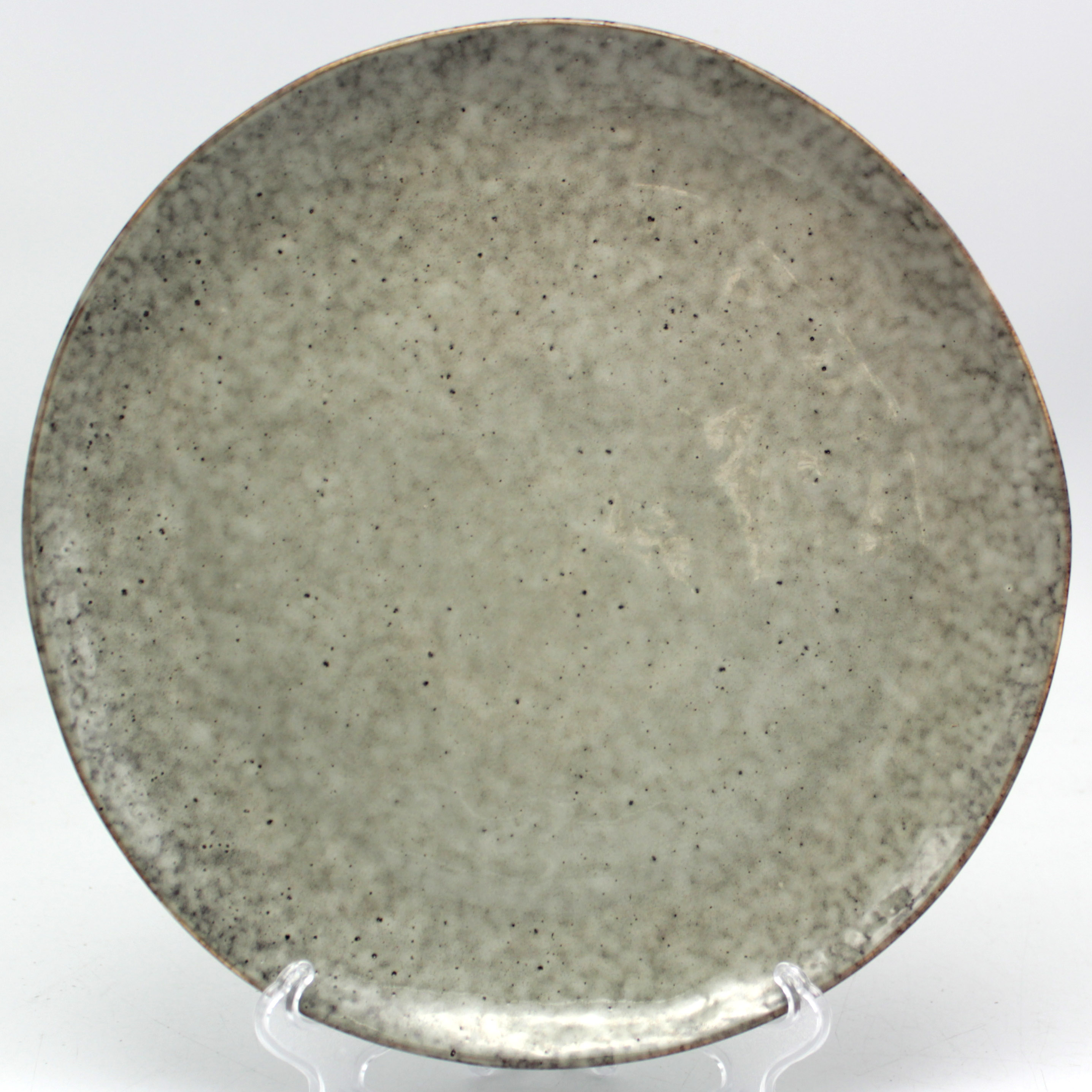 round stoneware dinner plate